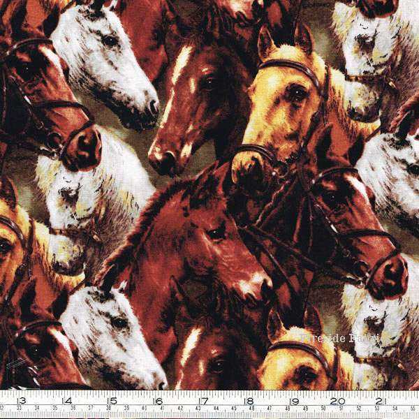 WORLD OF HORSES - CROWD